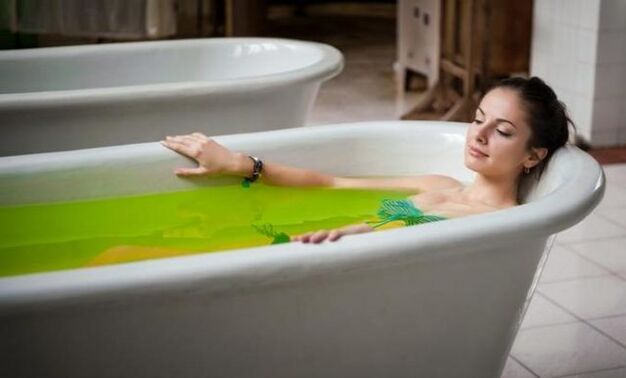 bath with sleeping needles for arthrosis of the knee joint