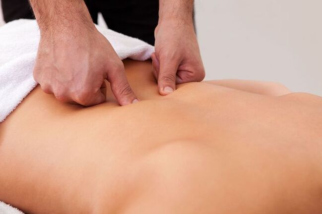 Therapeutic massage - a way to get rid of back pain in the area of ​​the shoulder blades